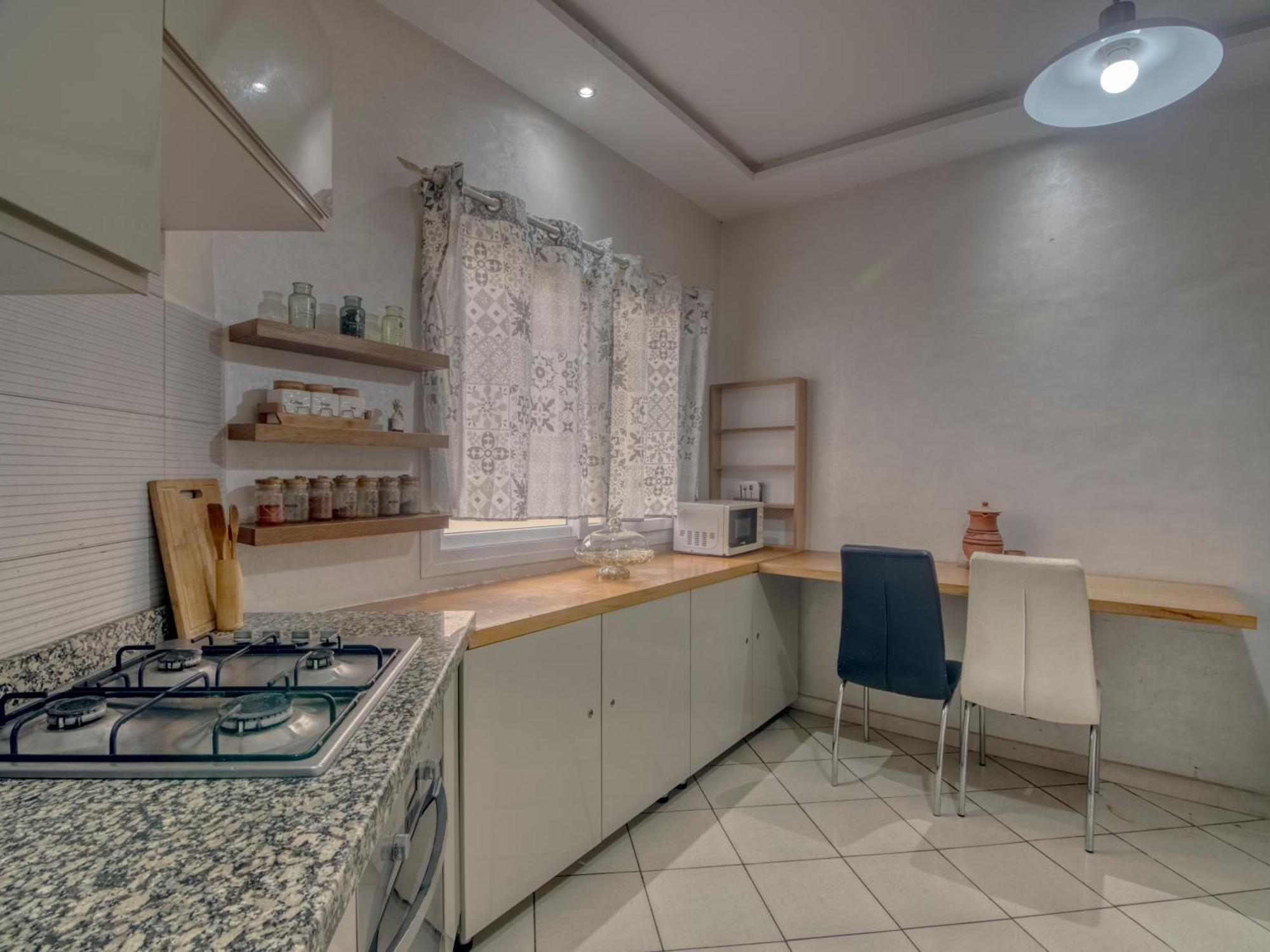 Spacieux A 2 Pas De Souk El Had Appartement